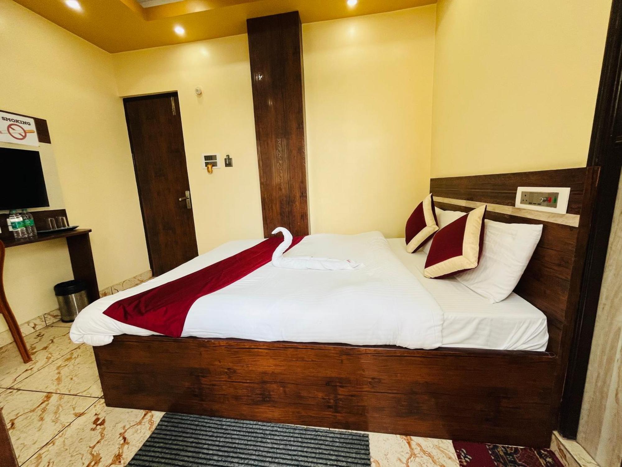 Hotel Kanan Inn Kalküta Dış mekan fotoğraf