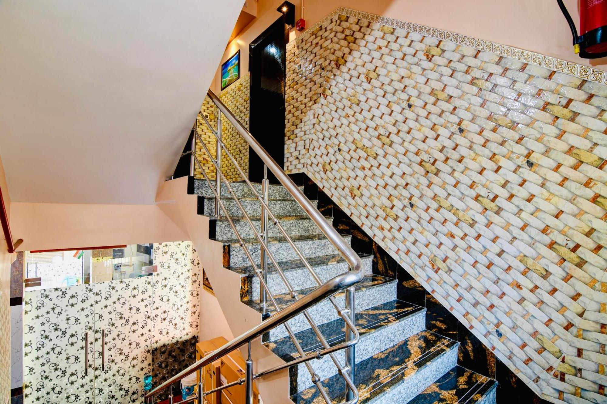 Hotel Kanan Inn Kalküta Dış mekan fotoğraf