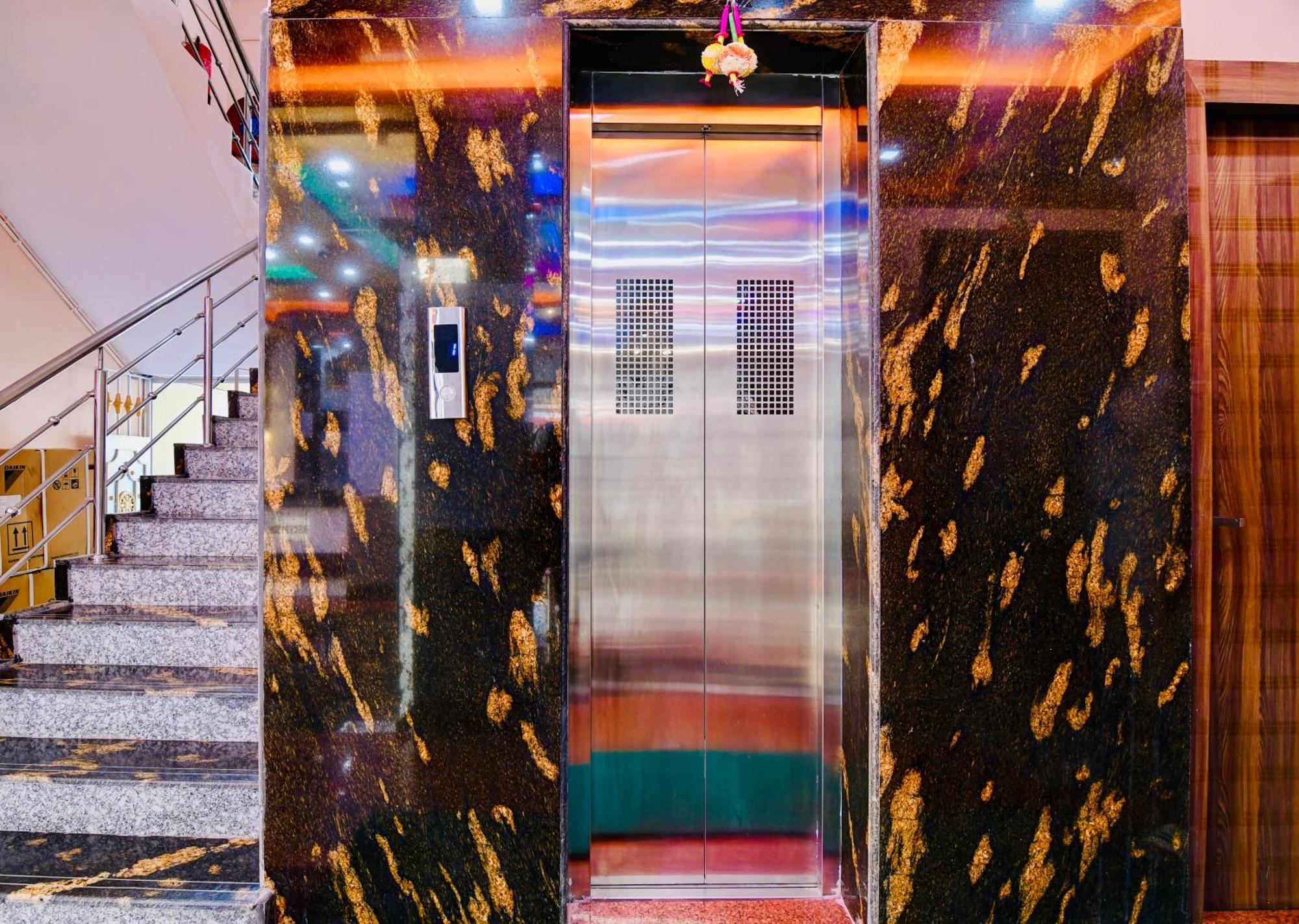 Hotel Kanan Inn Kalküta Dış mekan fotoğraf