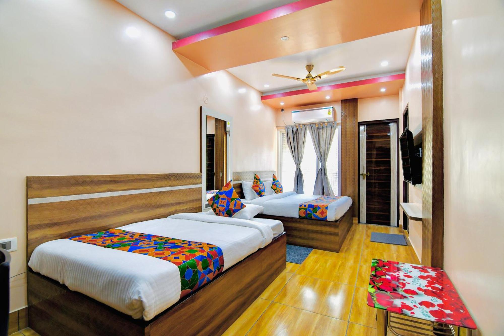 Hotel Kanan Inn Kalküta Dış mekan fotoğraf
