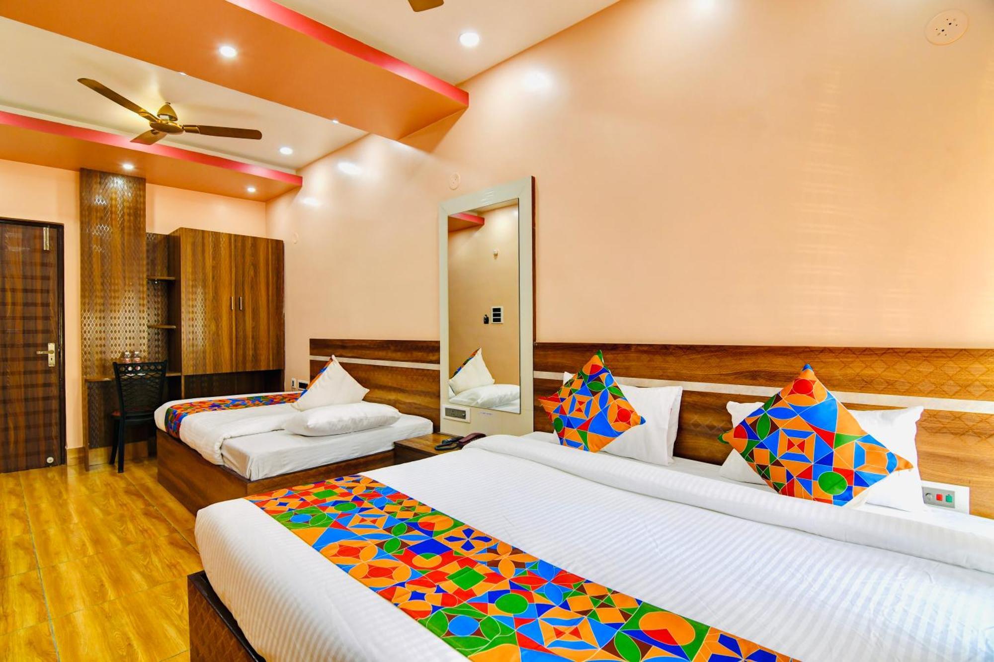 Hotel Kanan Inn Kalküta Dış mekan fotoğraf