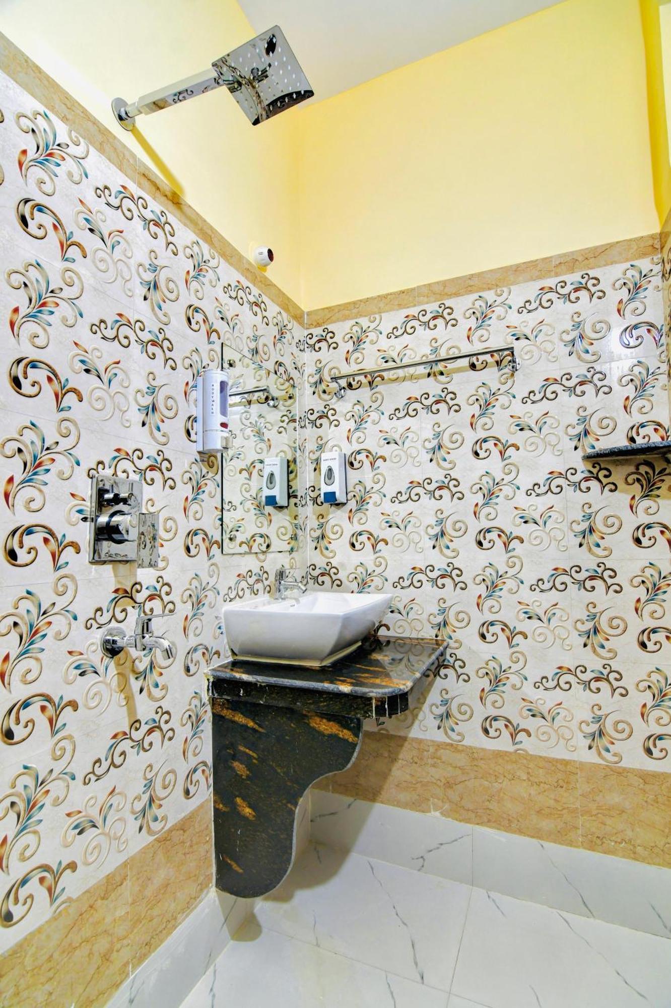 Hotel Kanan Inn Kalküta Dış mekan fotoğraf